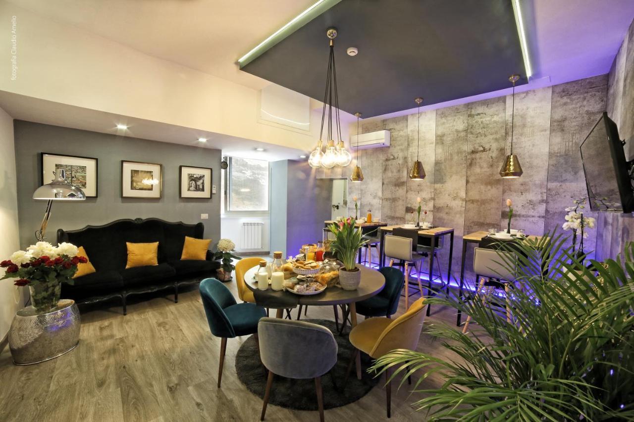 Bourbon House Couette-café *
