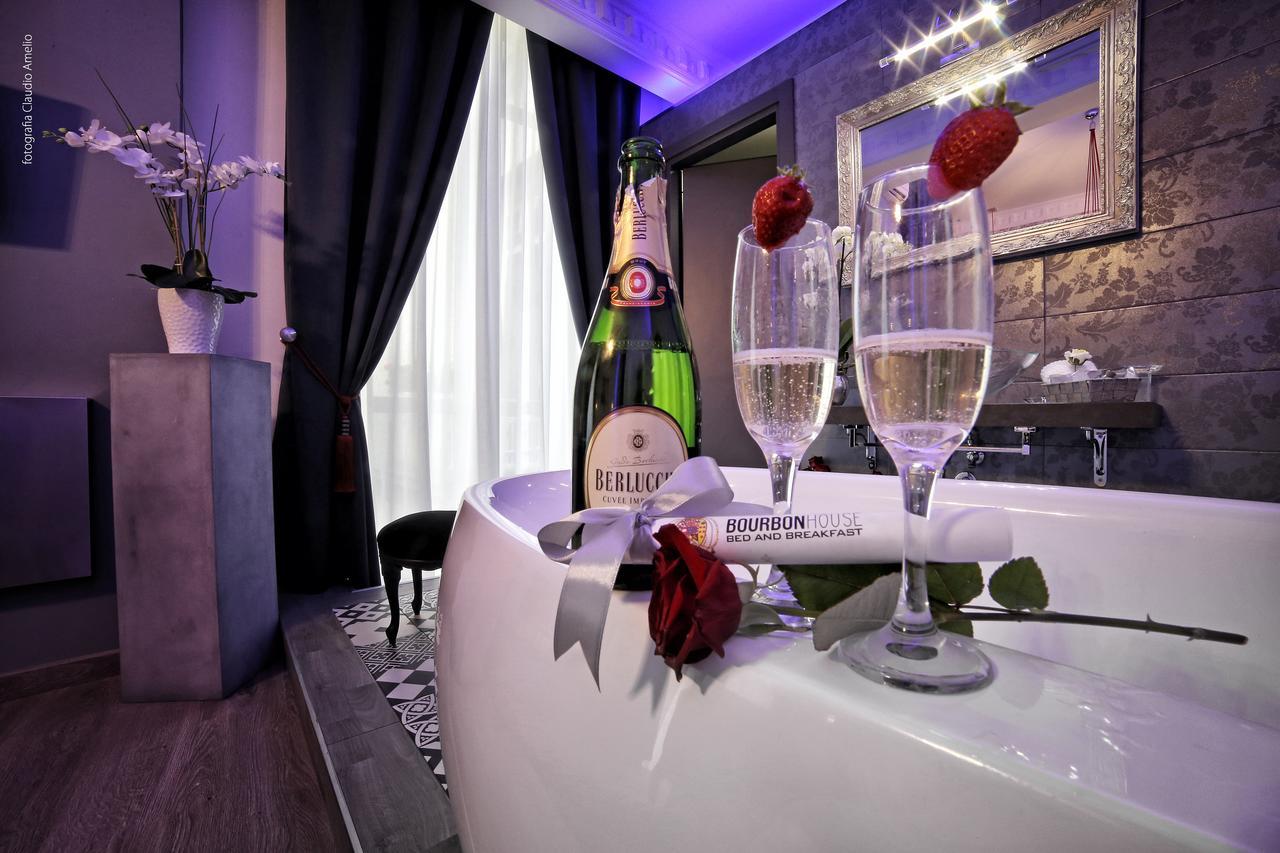 Bourbon House Couette-café Naples