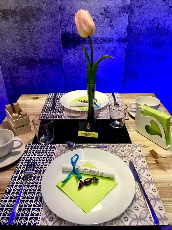 Bourbon House Couette-café Naples